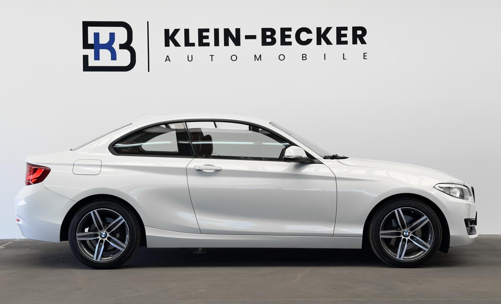 BMW 220 i Sport Coupe *Harman-Kardon*PDC*Tempo*Navi*