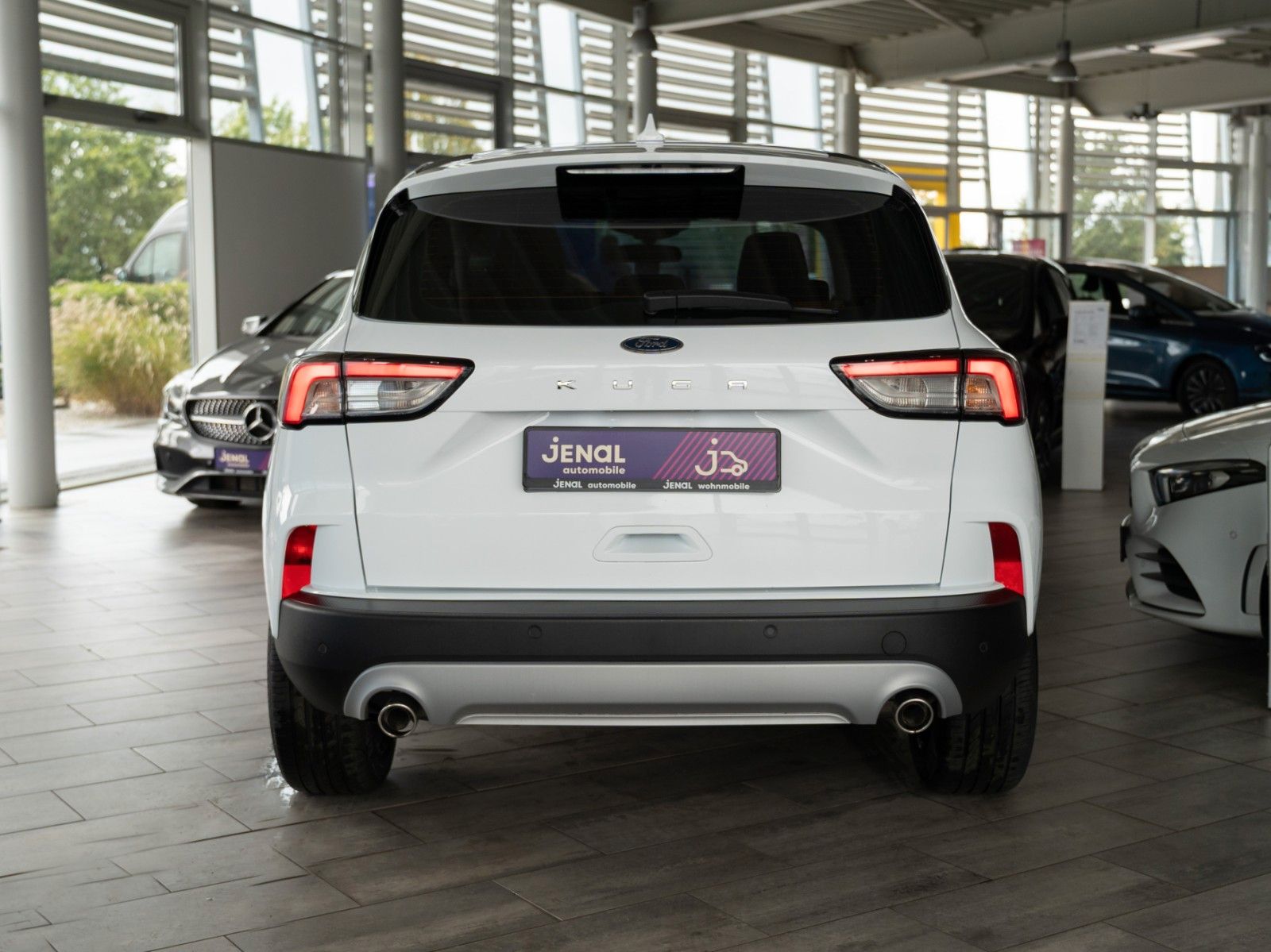 Fahrzeugabbildung Ford Kuga C&C WINTER-P./NAVI/PDC V+H/DAB/JRC/KLIMA