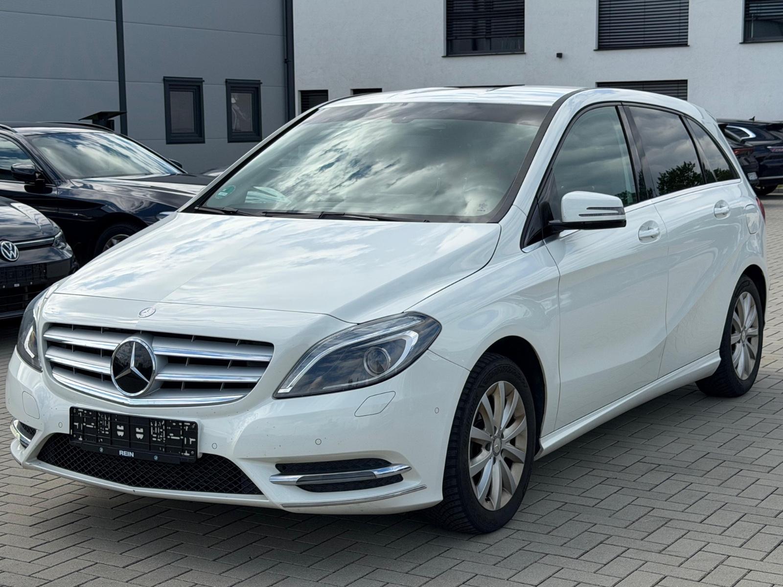 Mercedes-Benz B 180 Navi/Xenon/SHZ/Licht&Sicht