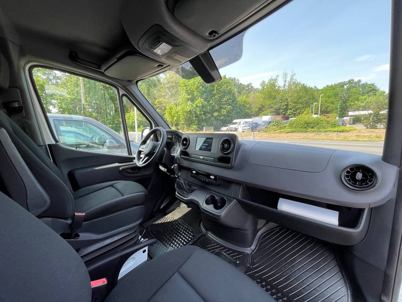 Fahrzeugabbildung Mercedes-Benz Sprinter 317 CDI L3H2 *Klima*Kamera*Tempomat*