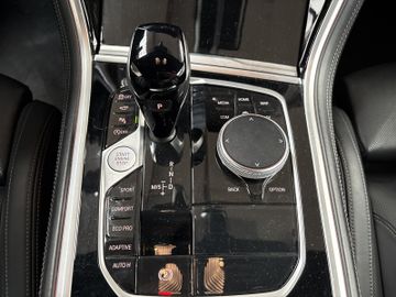 BMW M850 - 12