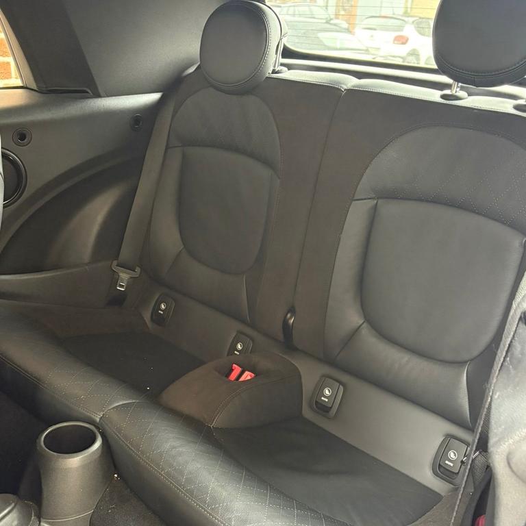 MINI John Cooper Works Cabrio