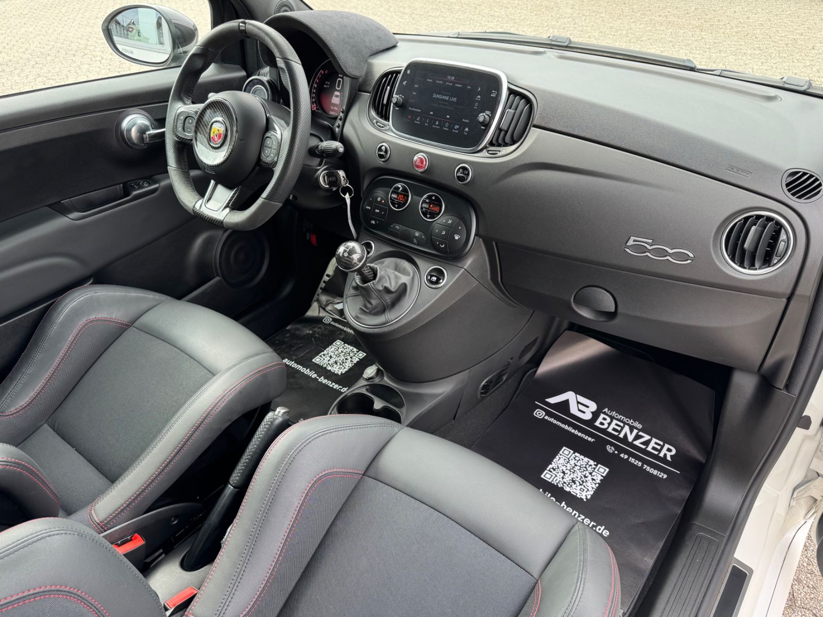 Fahrzeugabbildung Abarth 595 esseesse/CARBON/Akrapovic/MATT/Maxton-Design