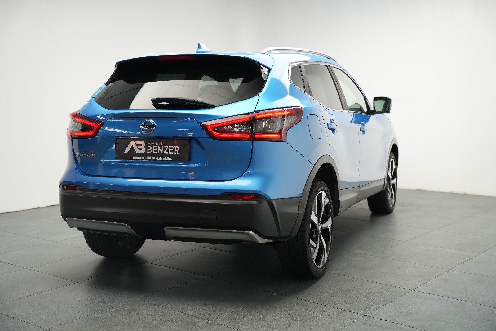 Fahrzeugabbildung Nissan Qashqai Tekna /GLASDACH/360°/MEMORY/NAVI