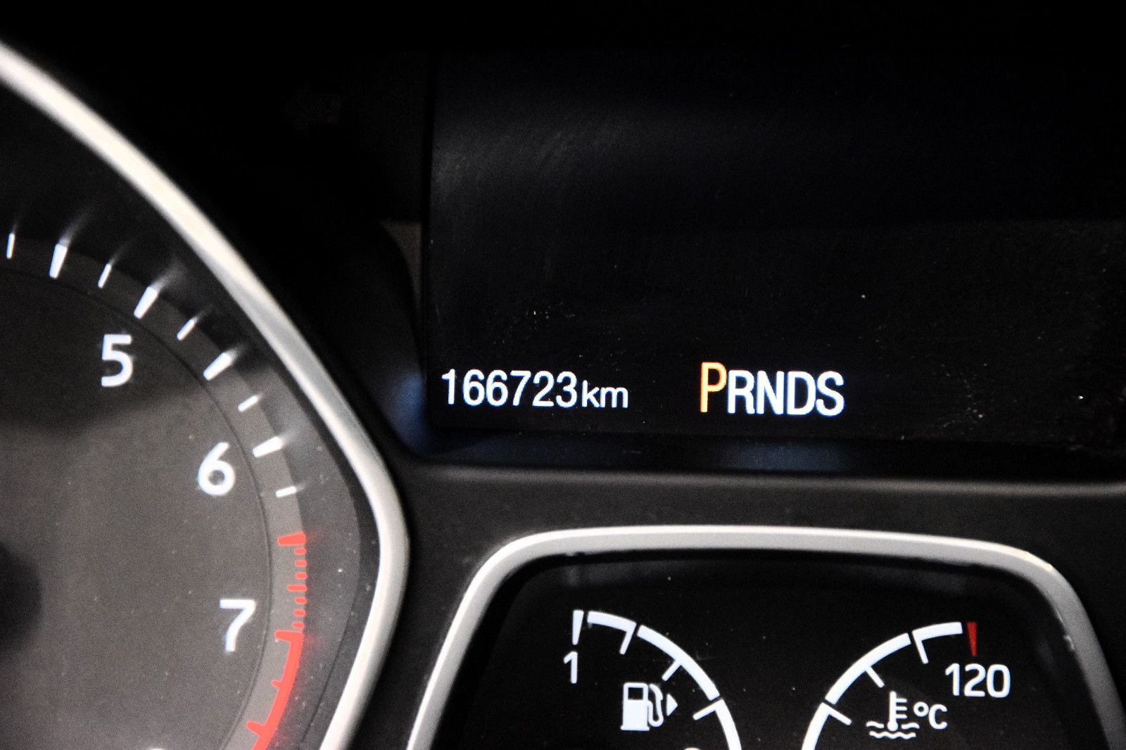 Fahrzeugabbildung Ford C-Max Titanium -defekte Kopfdichtung-Motor läuft