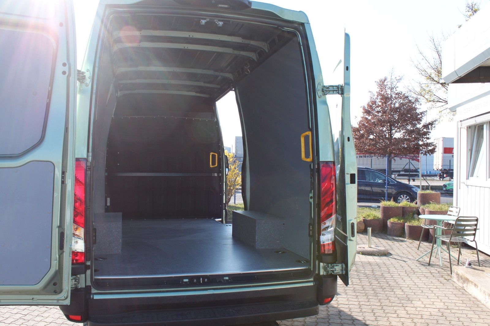Fahrzeugabbildung Iveco Daily 35S18HA8