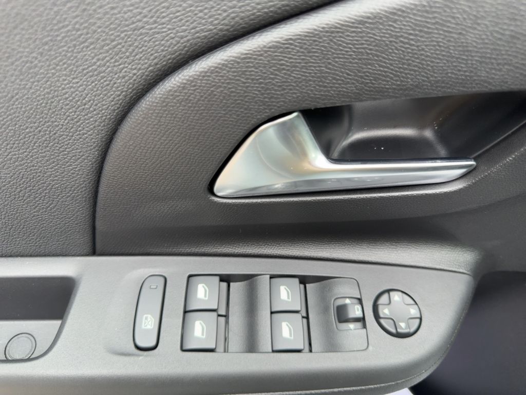Fahrzeugabbildung Opel Corsa GS ALLWETTER  WINTERPAKET