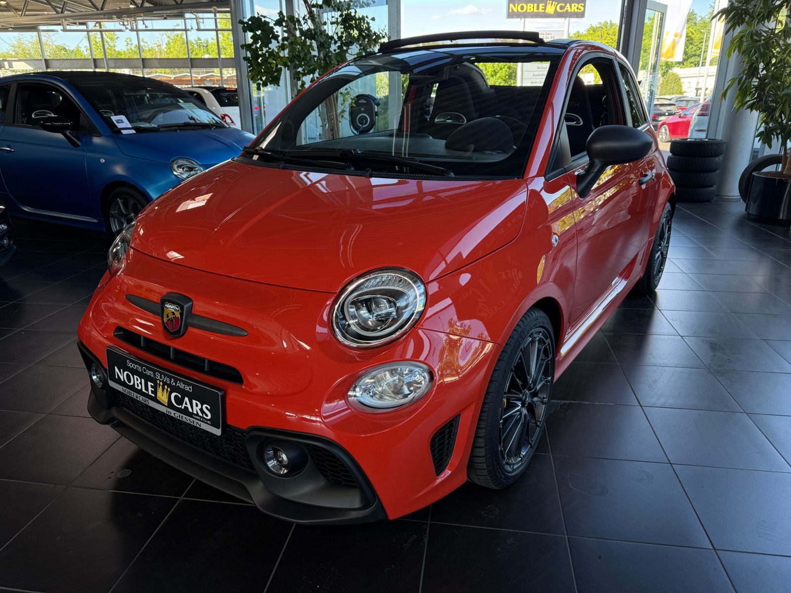 Fahrzeugabbildung Abarth 695C Aut. CarPlay ALU