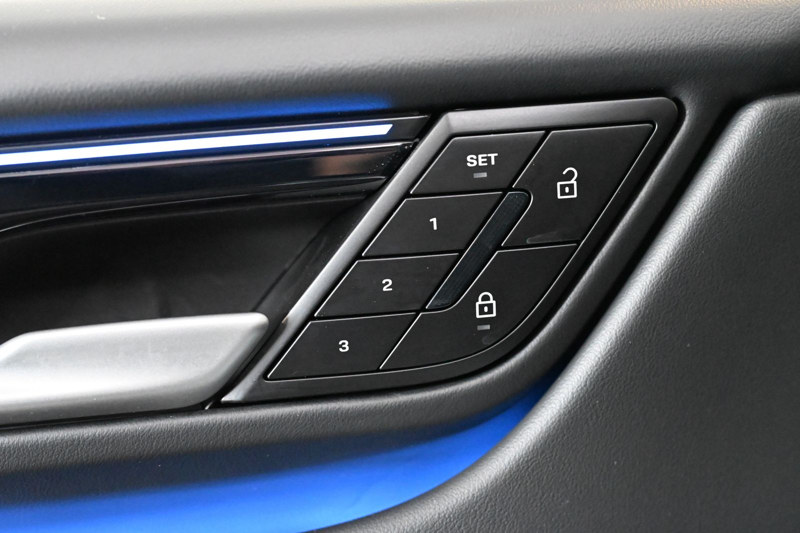 Porsche Macan Electric 100 kWh HUD ACC Leder CarPlay LED foto 19