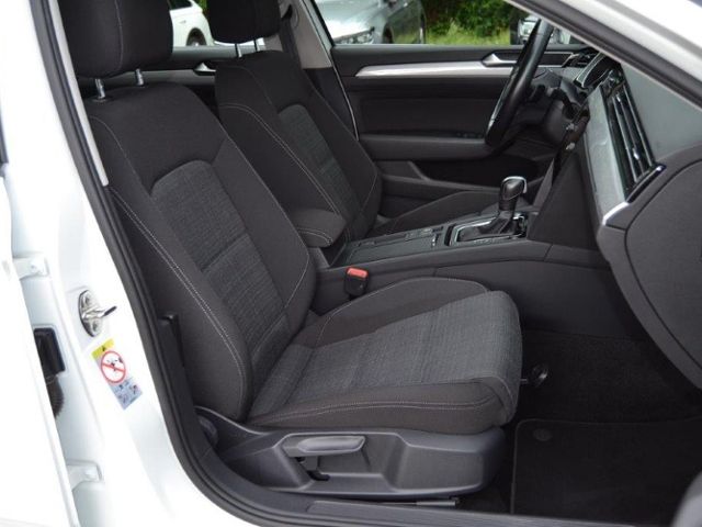 Passat Variant 2.0 TDI DSG Business AHK/LED/NAVI