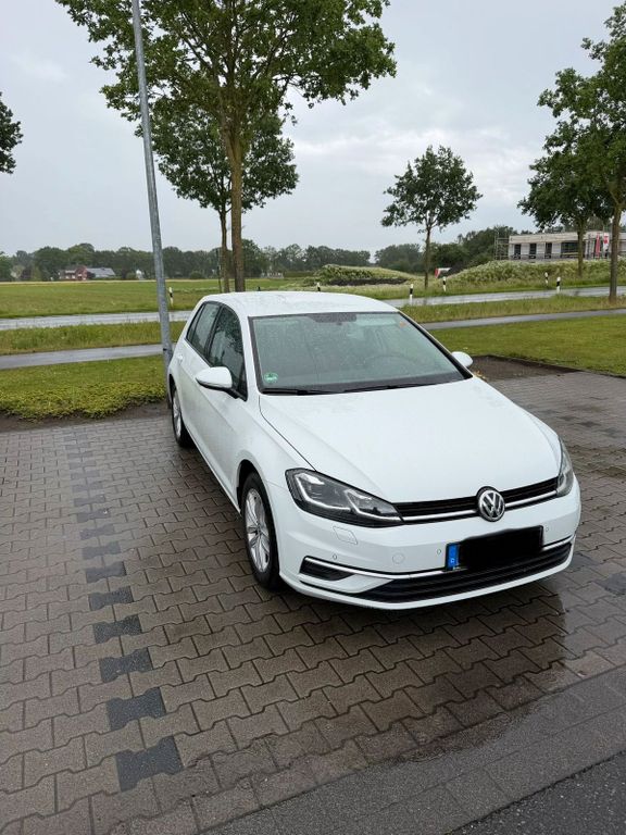 Image of Volkswagen Golf