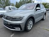 Volkswagen Tiguan 2.0 TSI 4Motion R-Line LED/360/Pano/HUD - Volkswagen Tiguan: Tsi