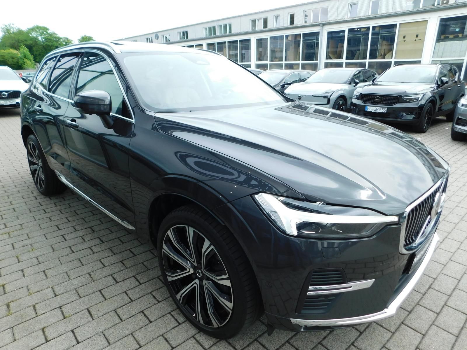 Fahrzeugabbildung Volvo B5 D AWD Ultimate Bright