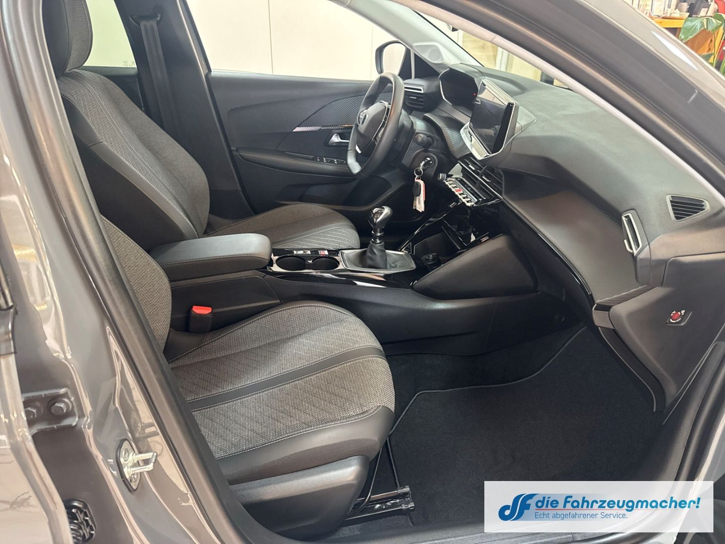 Fahrzeugabbildung Peugeot 208 Allure Navi Digitales Cockpit LED Apple CarP