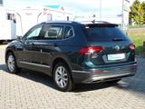 Volkswagen Tiguan Allspace Highline 4Motion - : Grün, Standheizung, Geländewagen