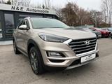 Hyundai Tucson Style 4WD - Hyundai TUCSON Style mit Benzin-Antrieb