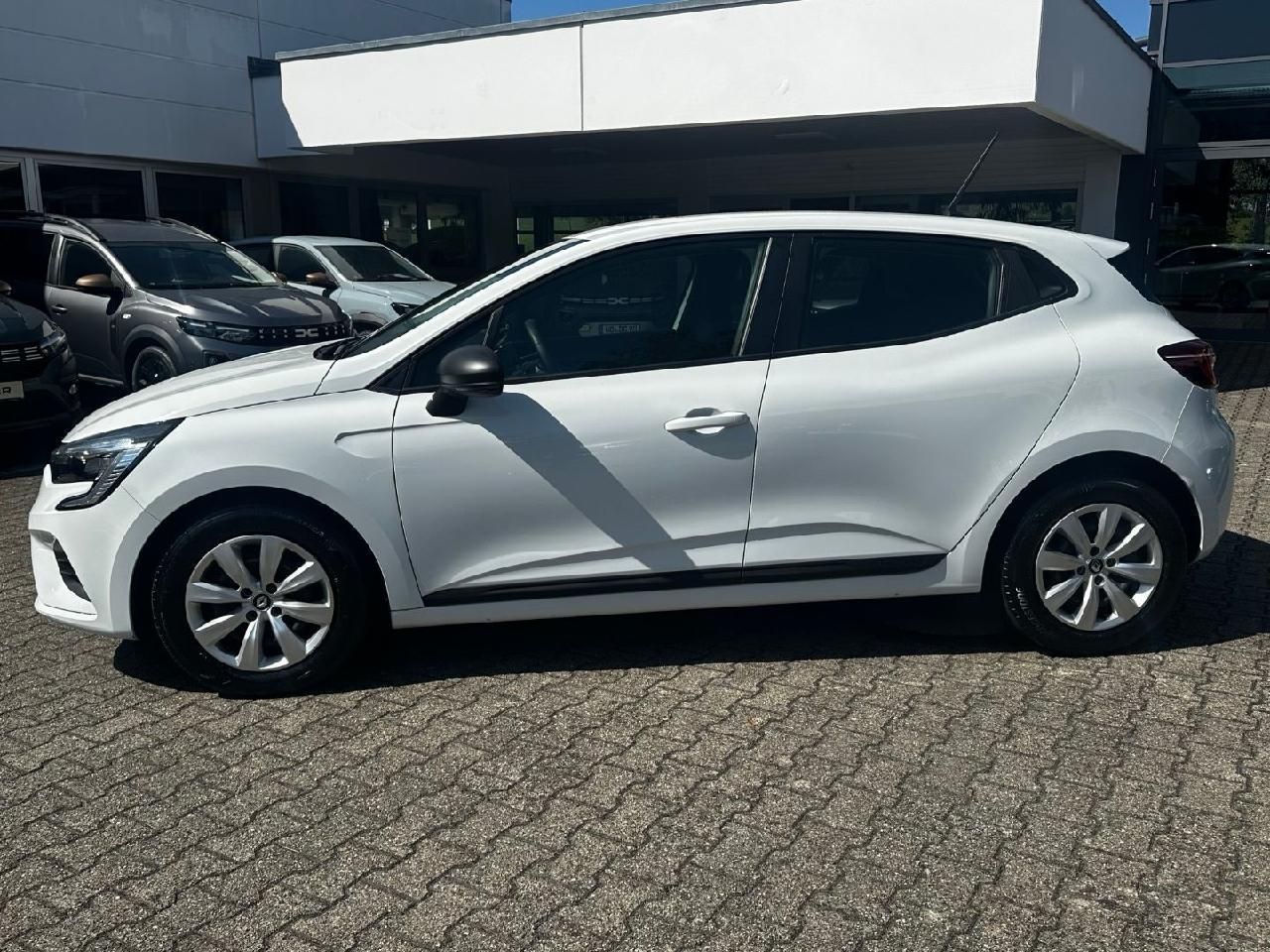 Fahrzeugabbildung Renault Clio Life SCe 65