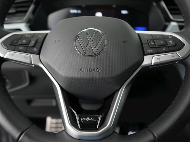 Touran COMFORTLINE DSG+LED+AHK+NAVI+SPORTFAHRWER