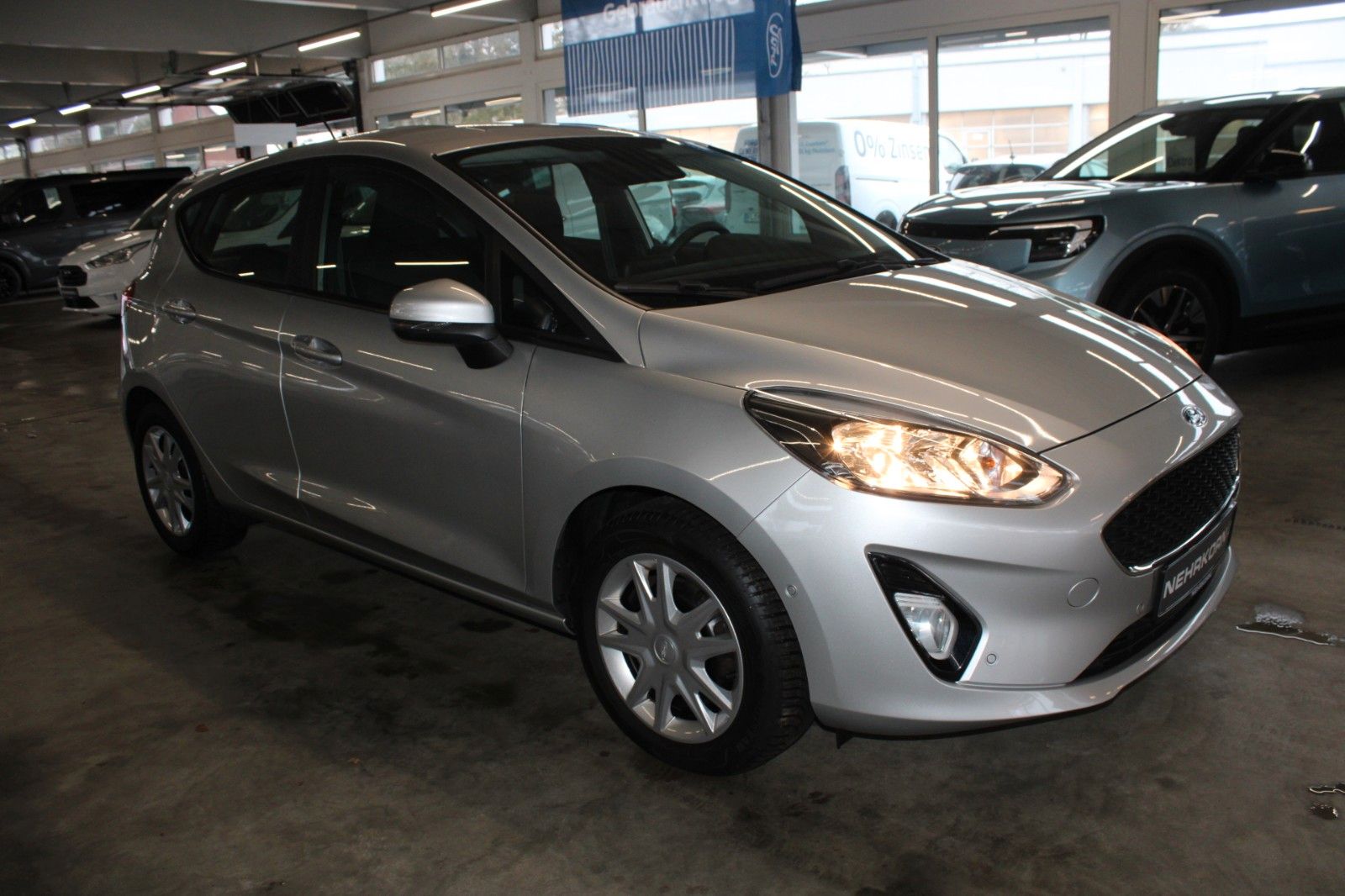 Fahrzeugabbildung Ford Fiesta Cool & Connect 5-T CAM PDC KLIMA WinterP.