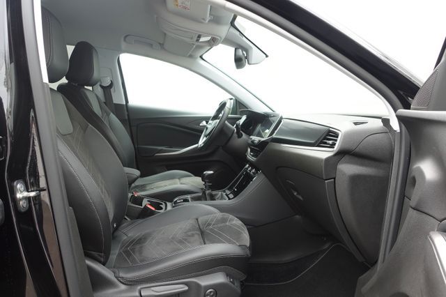 Fahrzeugabbildung Opel Grandland 1.2 Turbo GS Line 360,KlimaA,LED,Navi