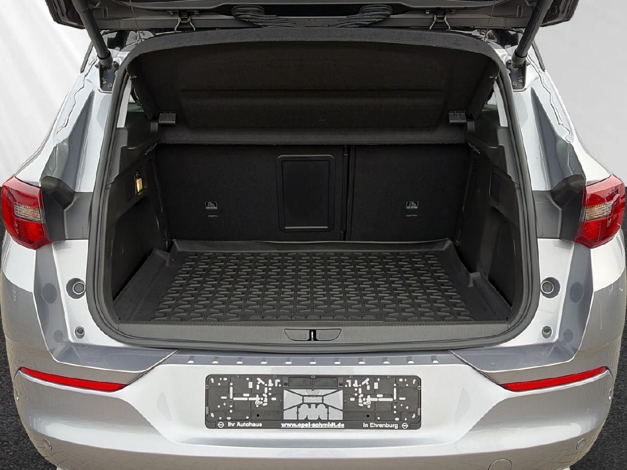 Fahrzeugabbildung Opel Grandland 1,6 Ultimate Plug-in-Hybrid