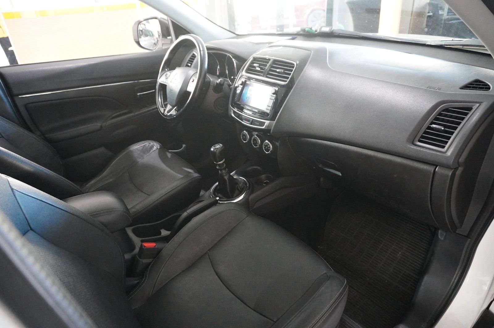 Fahrzeugabbildung Mitsubishi ASX 1.6D TOP 2WD NAVI/LED/KAMERA/PANO./SHZ/AHK