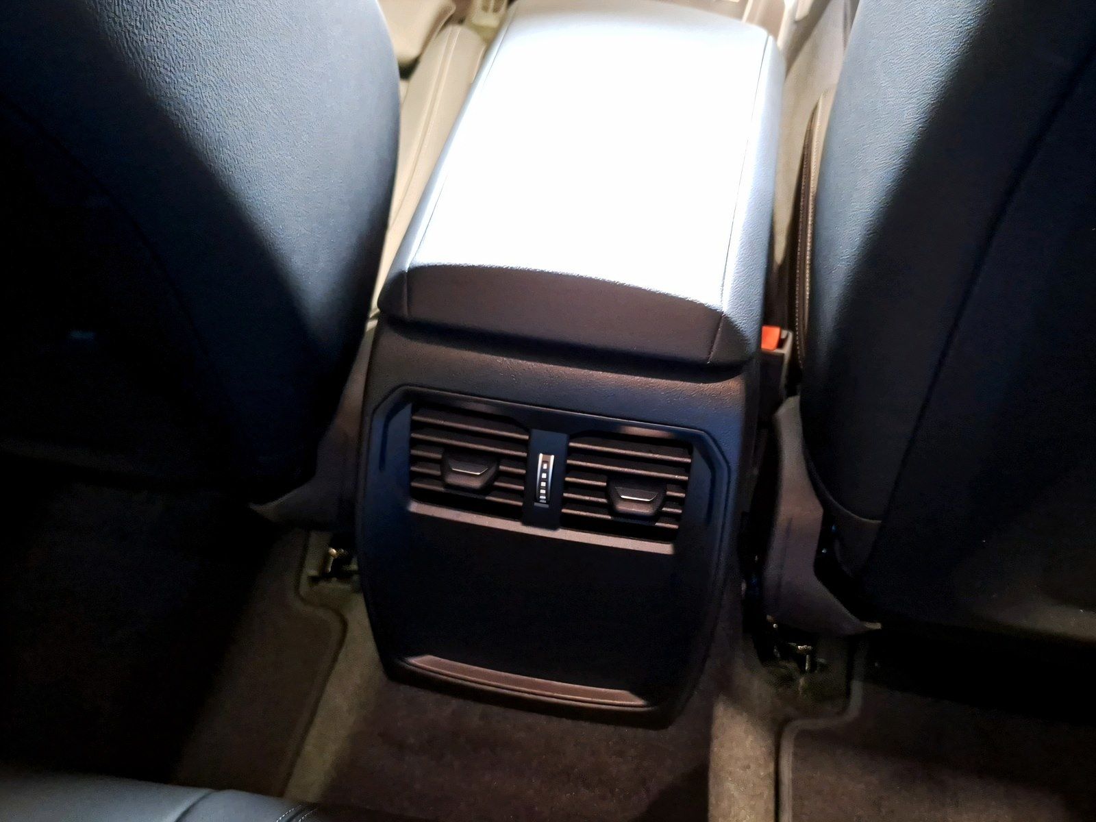 BMW 220 - Bild 17
