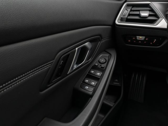 Foto Nummer 33: BMW 320d