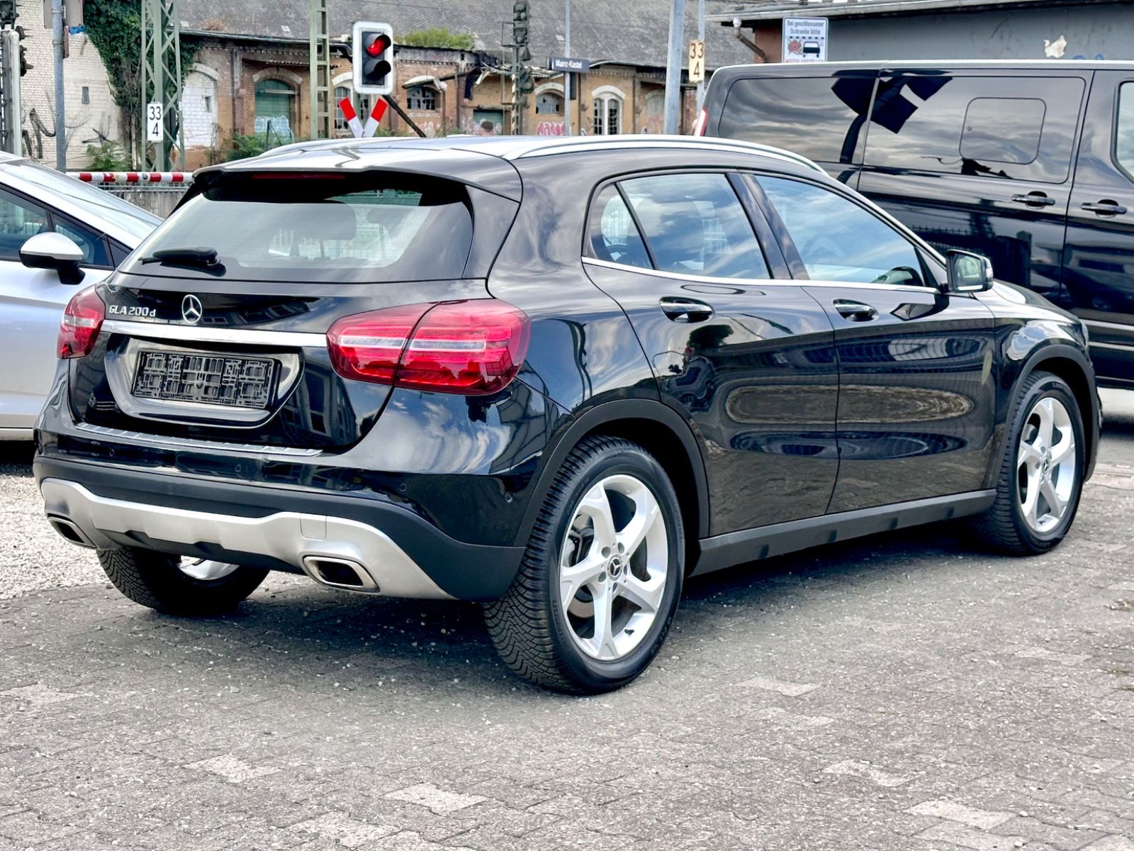 Fahrzeugabbildung Mercedes-Benz GLA 200 d URBAN*AUTOM+MOD.2020+18LM*