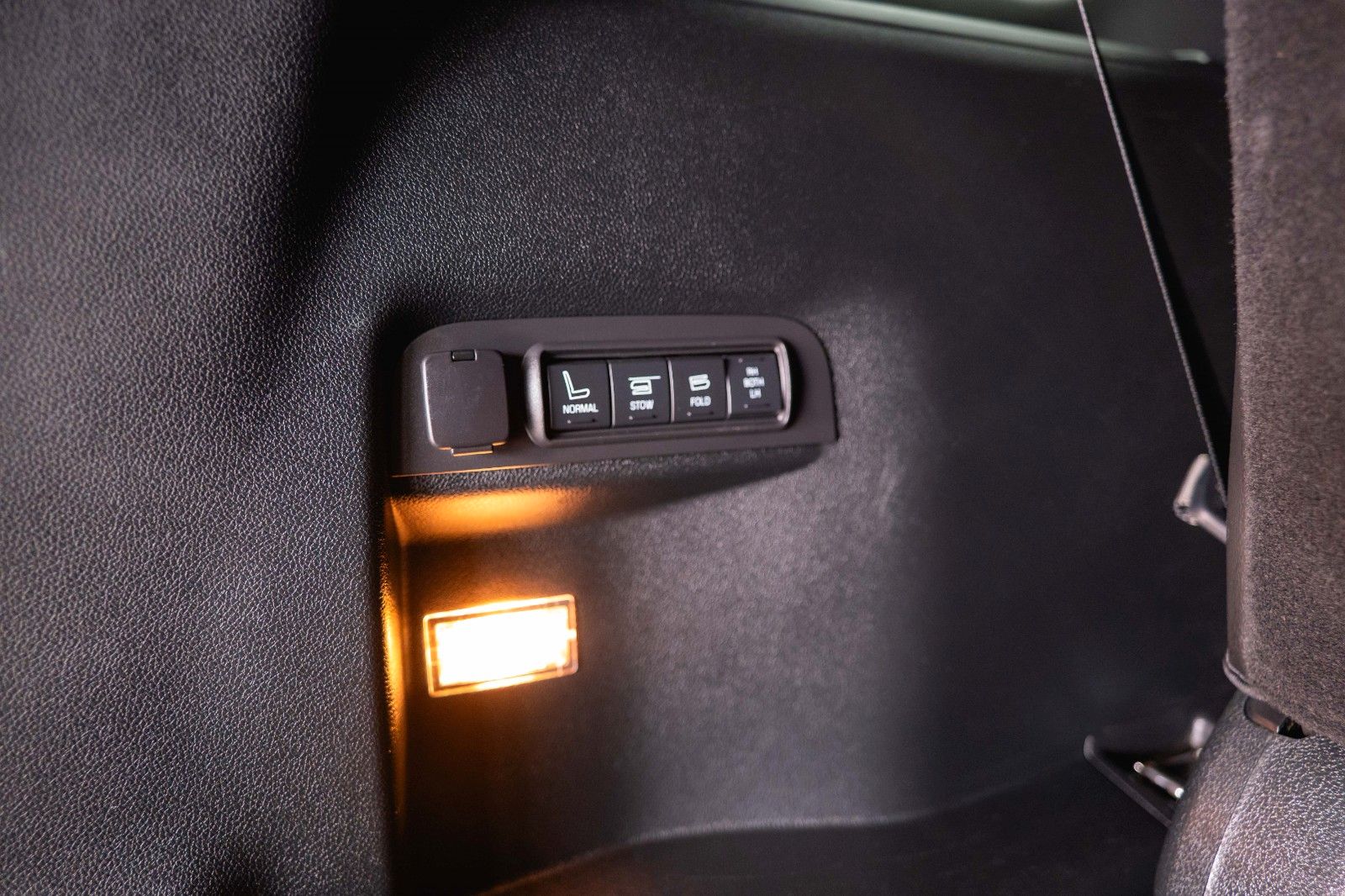 Fahrzeugabbildung Ford Explorer 3.5 V6 LIMITED 4x4 *Kamera*Memory*LED*