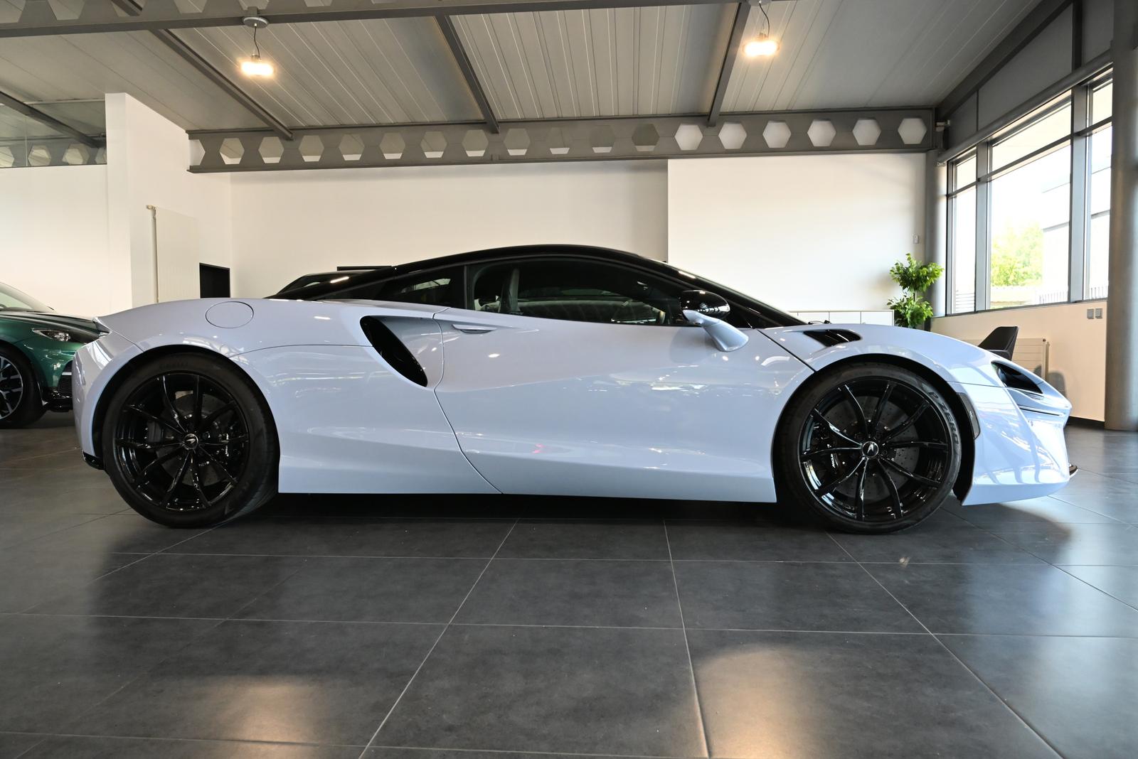 McLaren Artura MSO Ceramic Grey/Tech Lux/Technology Pack