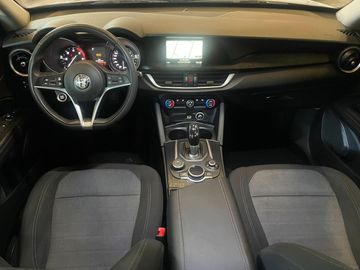 Alfa-Romeo Stelvio - 6