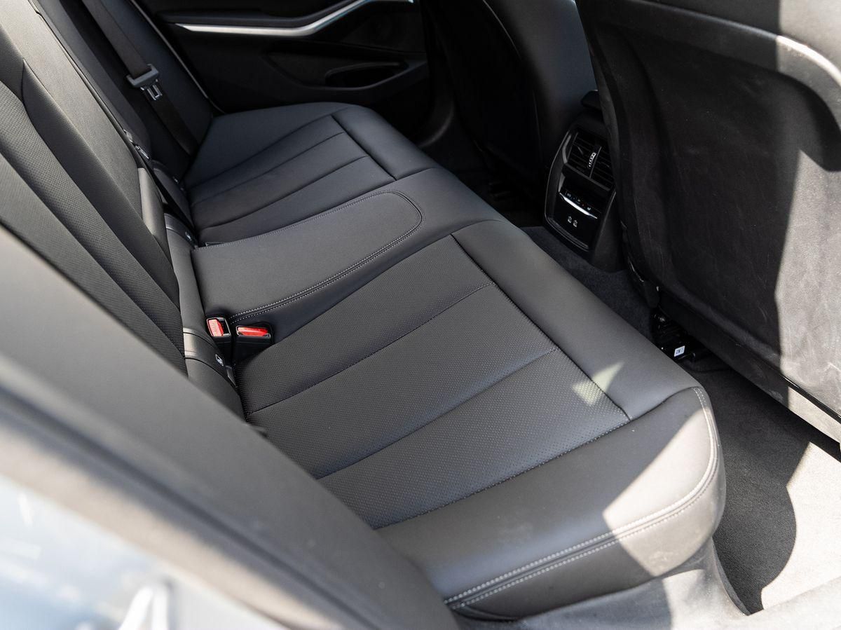 BMW 318d Tour M-Sport AHK ACC KoZg Wireless S-Glas foto 24