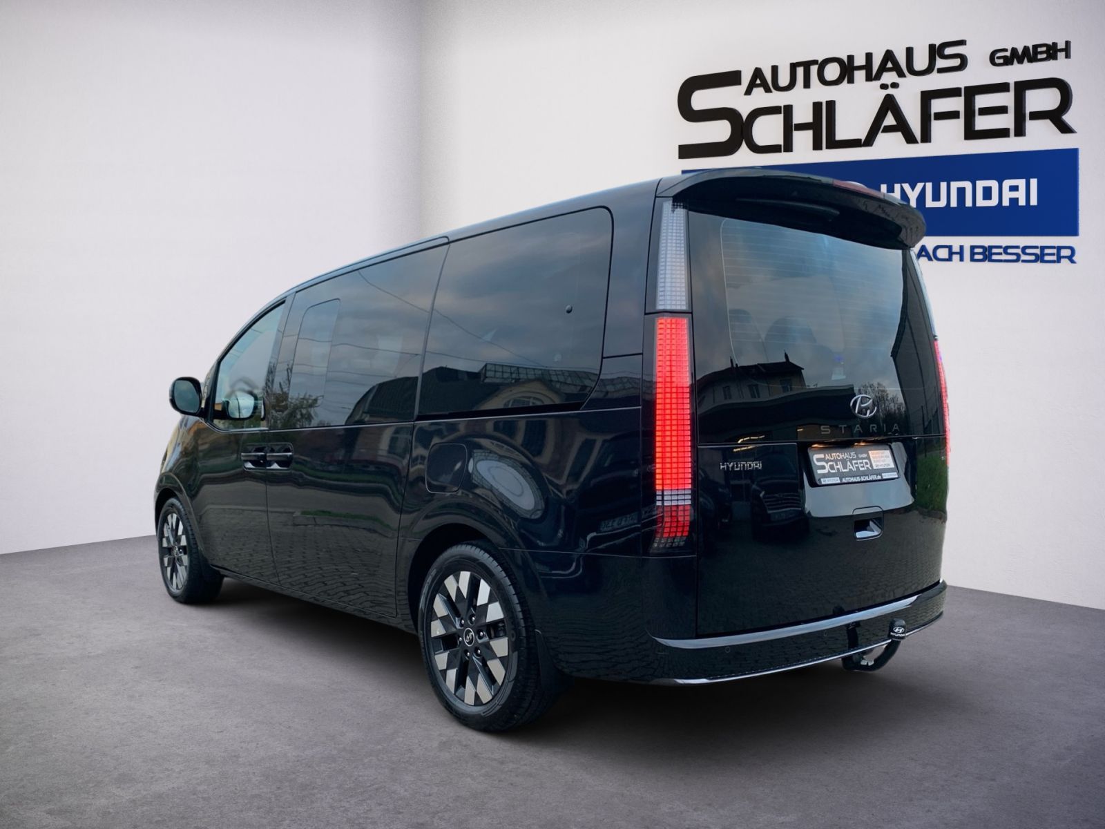 Fahrzeugabbildung Hyundai STARIA 2.2 CRDi Signature 4WD Leder AHK