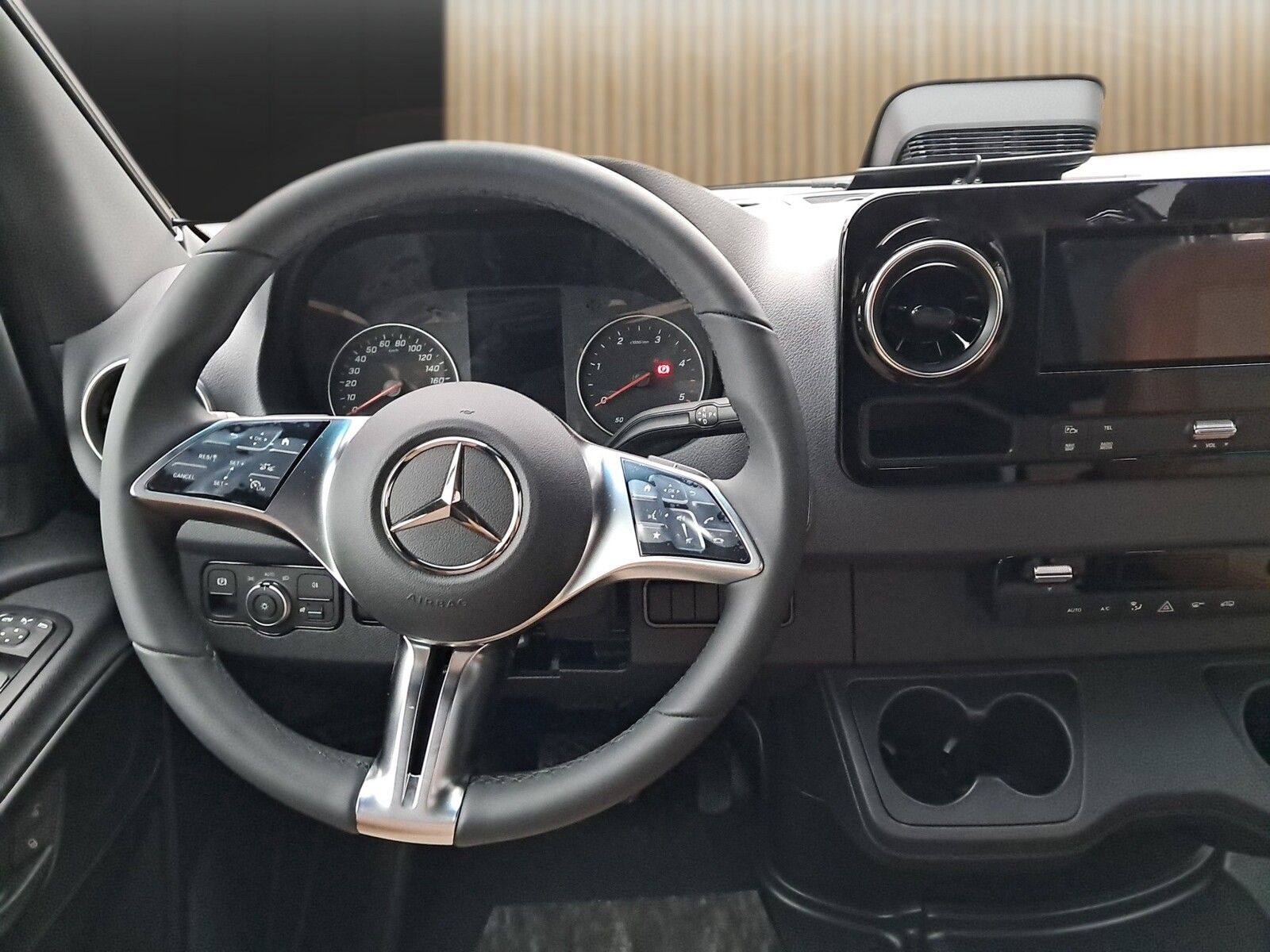 Fahrzeugabbildung Pössl Roadstar X Mercedes 190 PS Autark Paket, AHK