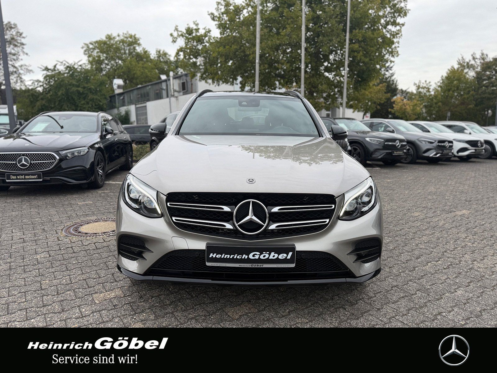 Fahrzeugabbildung Mercedes-Benz GLC 220 d 4M AMG+PANORAMA+ILS+20ZOLL+NIGHTP.+AHK