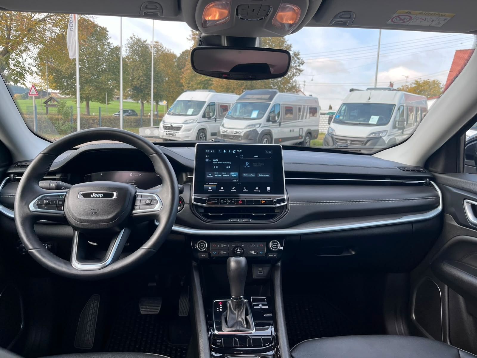 Fahrzeugabbildung Jeep Compass Altitude Teilleder digi Navi uvm