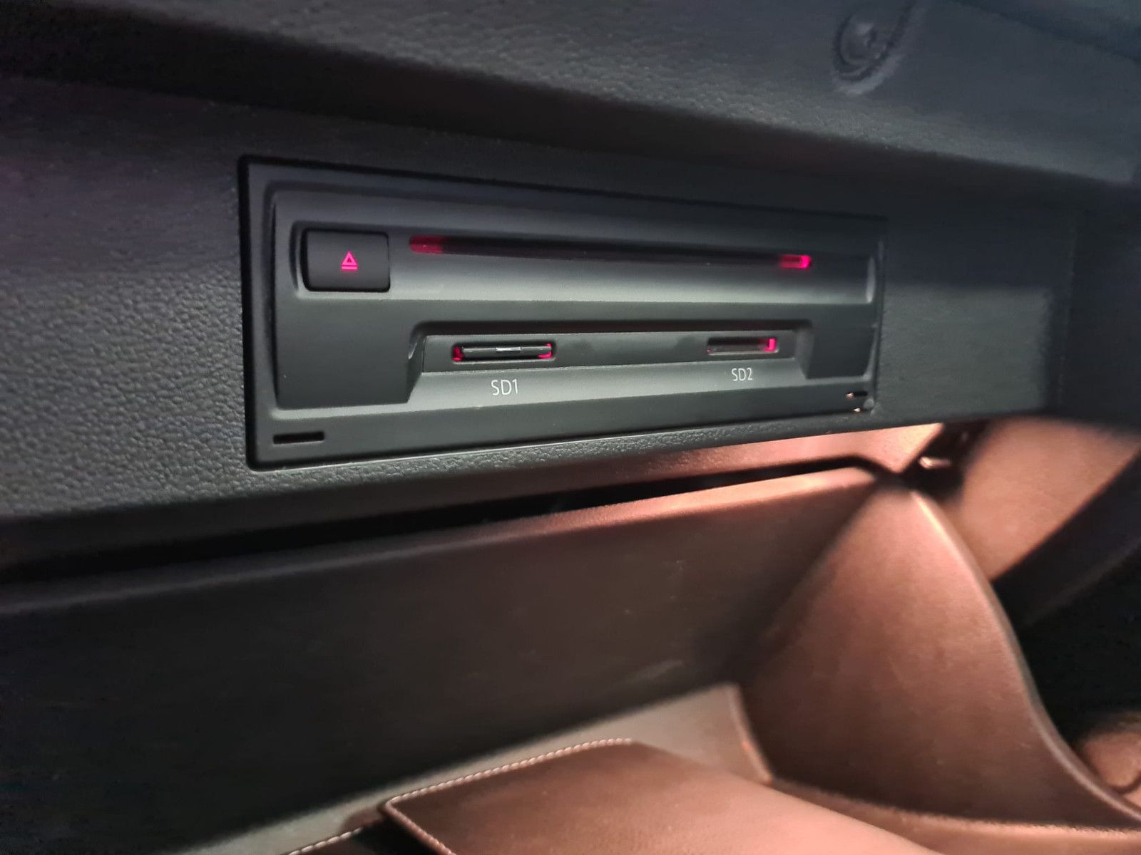 Fahrzeugabbildung Volkswagen T-Roc Sport 4Motion / NAVI / LED / KAMERA