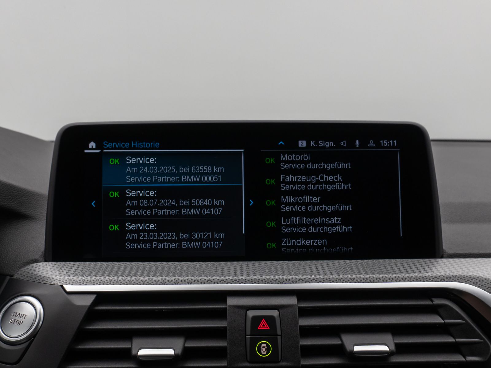 Fahrzeugabbildung BMW X3 xD30e M Sport Kamera HUD DAB HiFi AHK Komfort