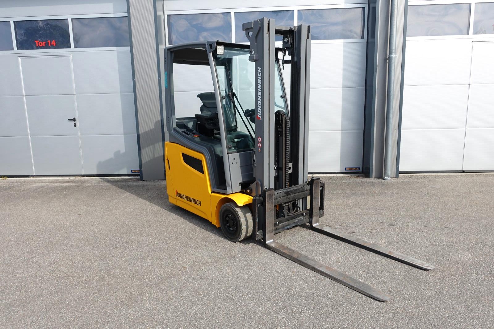 Jungheinrich EFG-216K Triplex Seitenschieber