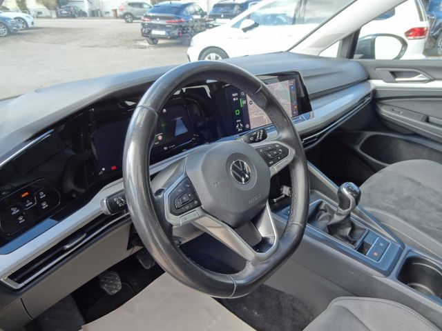 Fahrzeugabbildung Volkswagen Golf VIII Lim. Life/Virtual/LED/Navi/PDC/2.Hd/