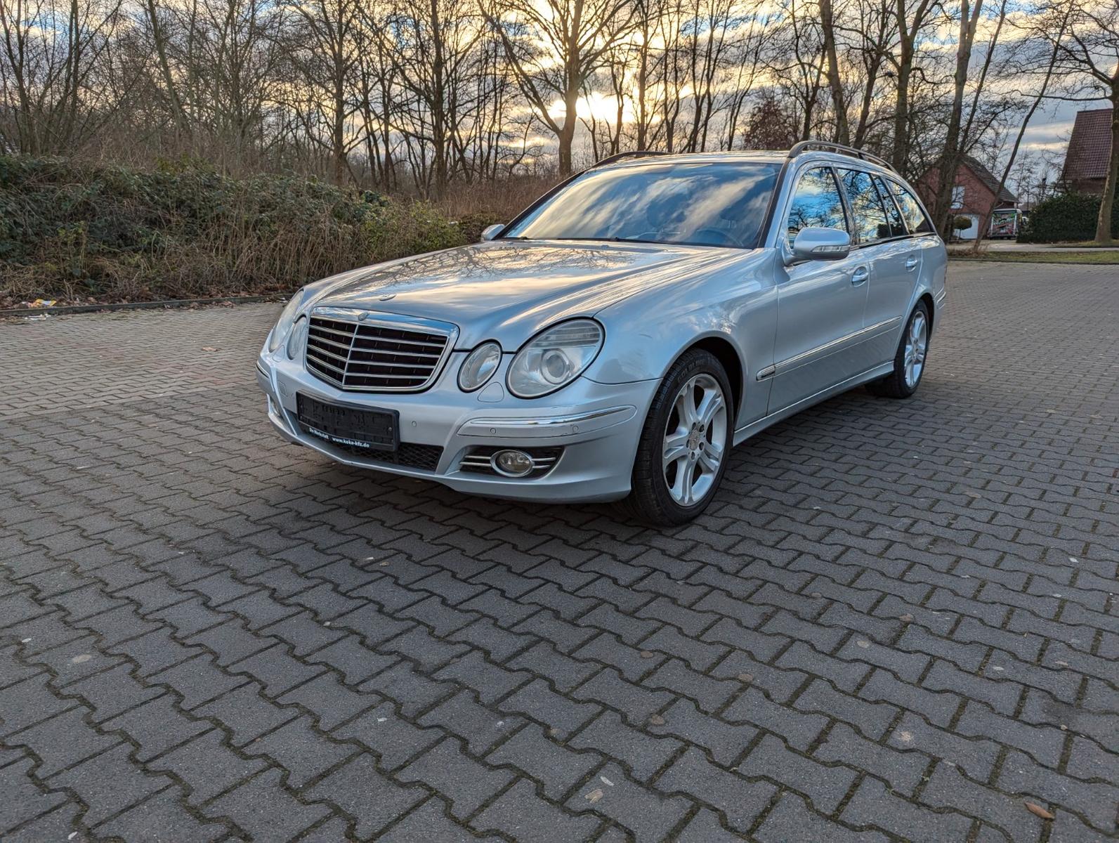 Mercedes-Benz E 220 T-Modell E 220 T CDI Avantgarde