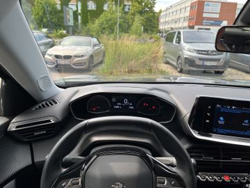 Peugeot 2008 Active PT 100 Klima+SHZ+PDC+Carplay
