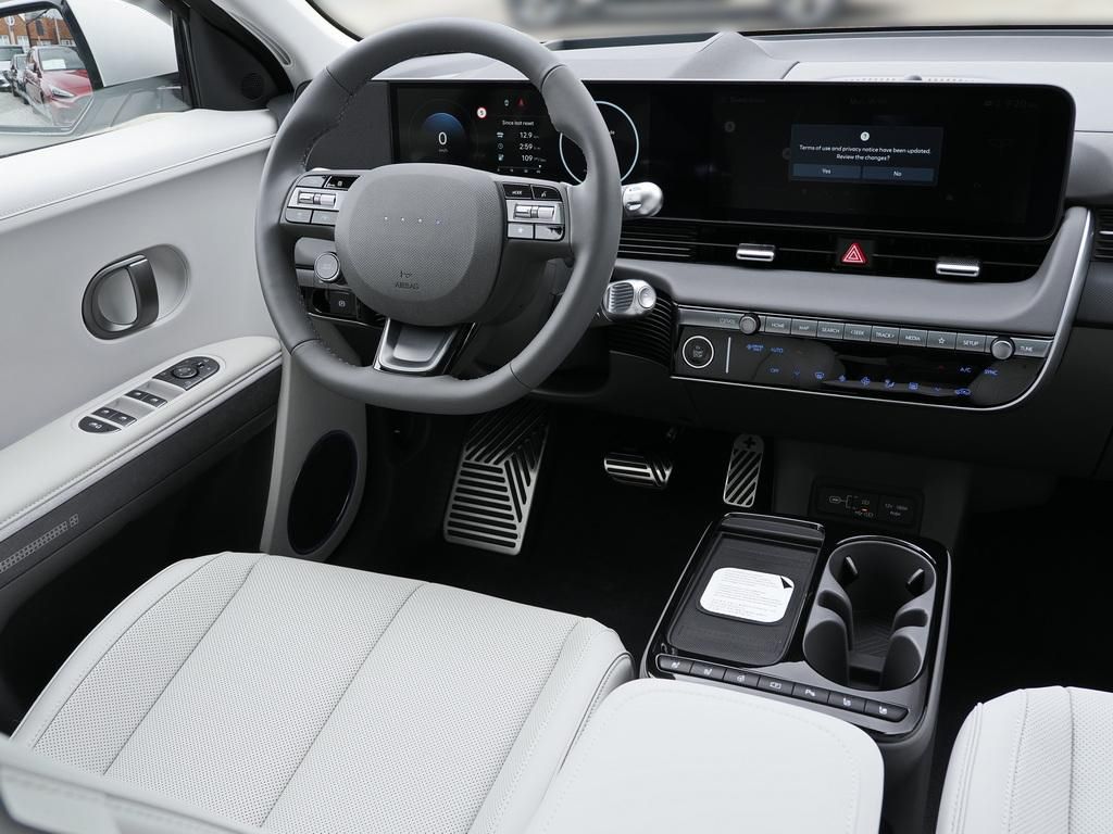 Fahrzeugabbildung Hyundai IONIQ 5 FL UNIQ Pano-Glasdach 20'' LM Park-Paket