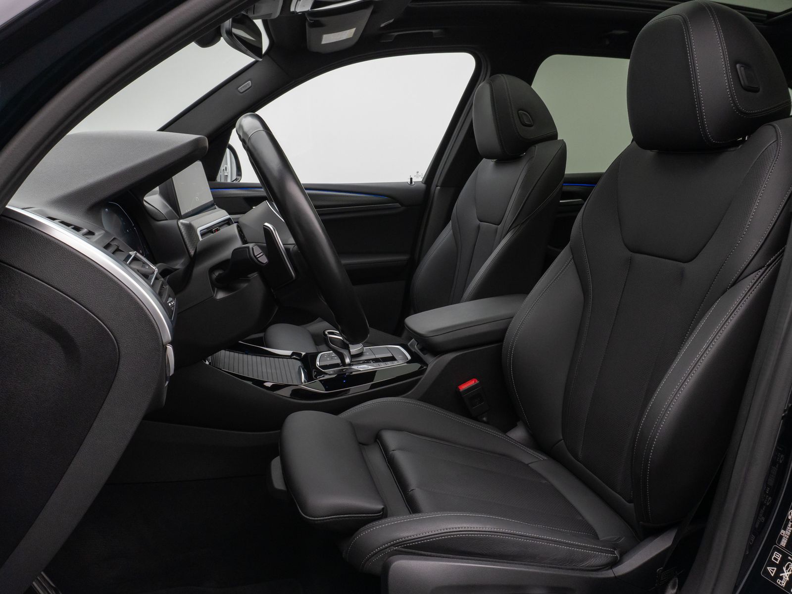 Fahrzeugabbildung BMW X3 xD20d M Sport Panorama Kamera Laser HUD HiFi