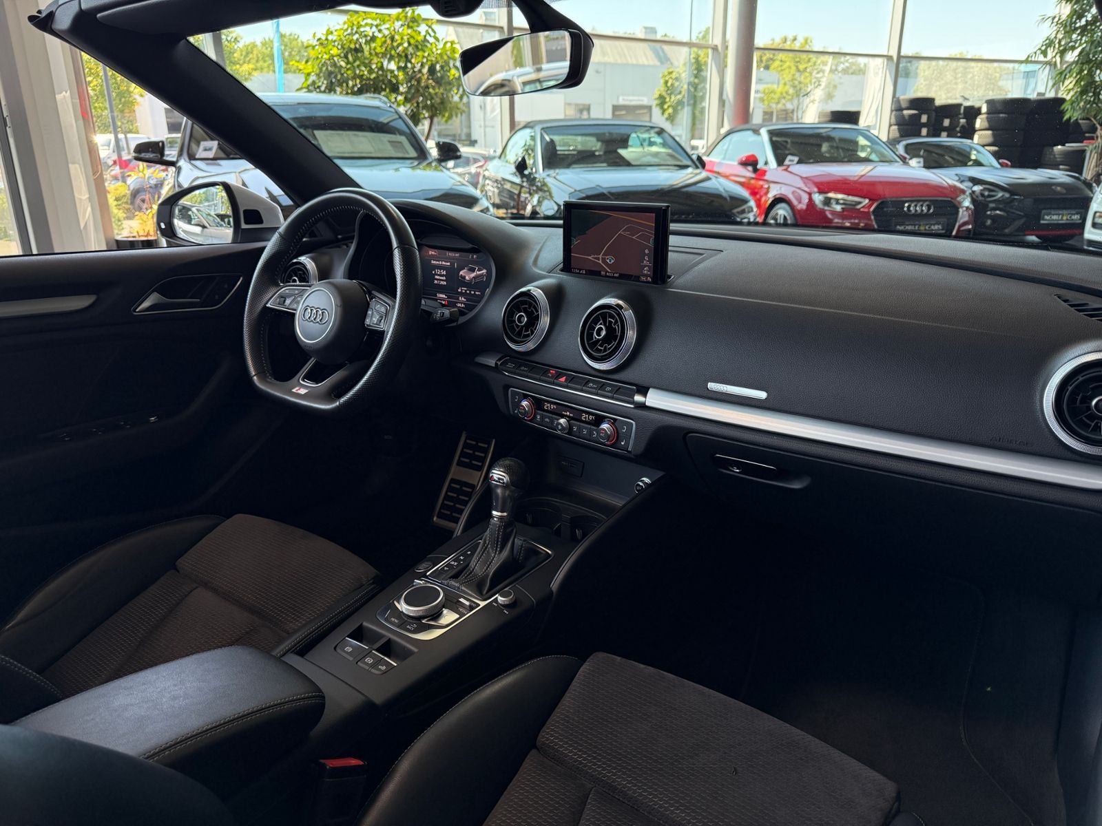 Fahrzeugabbildung Audi A3 Cabriolet S line 35 TFSI KAM LED NAVI