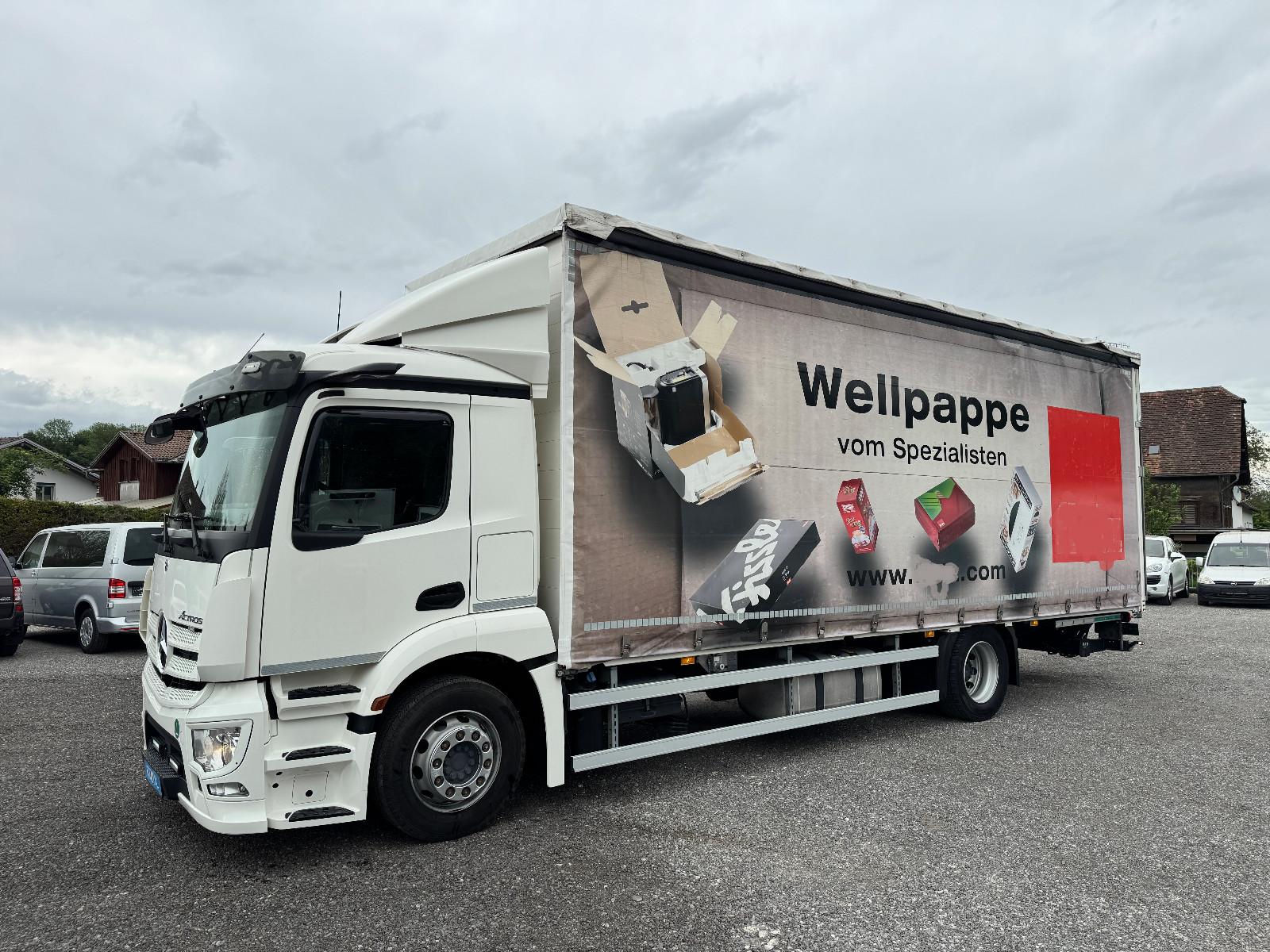 Mercedes-Benz Actros 1832 Pritsche Plane LBW Voll Luft Top