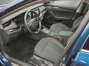 Fahrzeugabbildung SKODA Octavia Combi Style 1.5 e-TEC DSG AHK Columbus