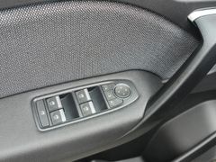 Fahrzeugabbildung Captur II Techno 1.6 E-TECH Hybrid 145 EU6e