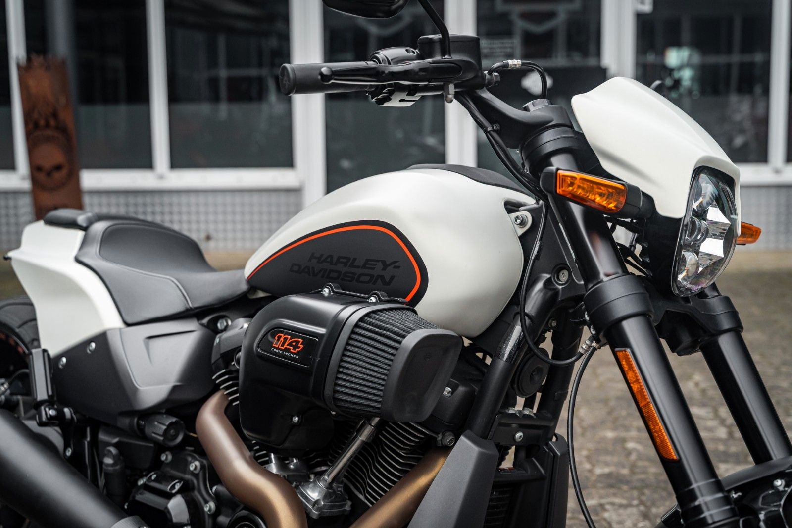 Fahrzeugabbildung Harley-Davidson FXDRS 114 CUI - KESSTECH - SEITLICHER KZH
